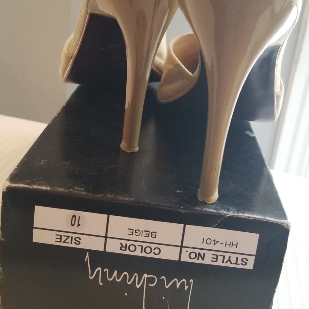 Shoes - Picture 2 of 3